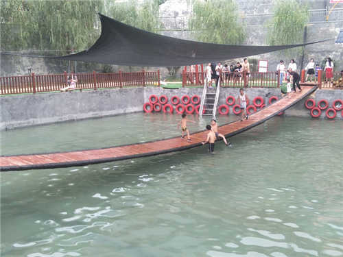 乡镇水上游乐设备安装 户外水上趣桥安装厂家 郑州超能勇士拓展 2