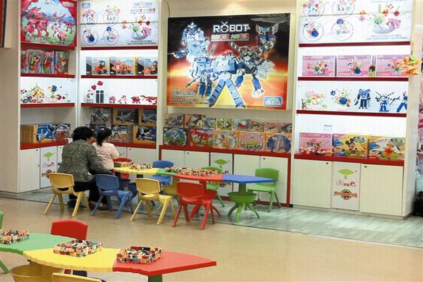 在上海开店做什么好呢儿童益智玩具专卖店加盟让轻松赚钱