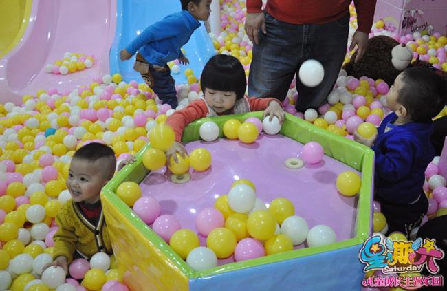 星期六儿童乐园优质的儿童游乐设备具有的特点1