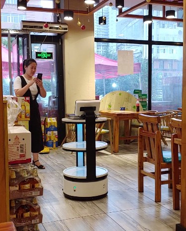 无人餐厅设备 餐厅智能送餐设备 送餐 传菜机器人